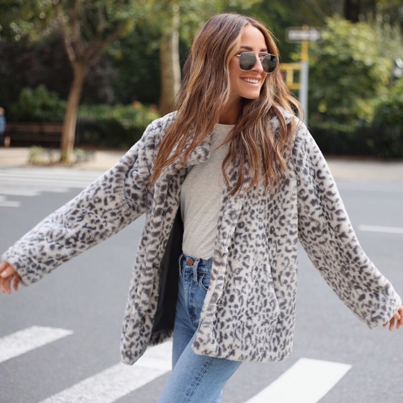 EUC Leopard Print Faux Fur Coat - Picture 2 of 7